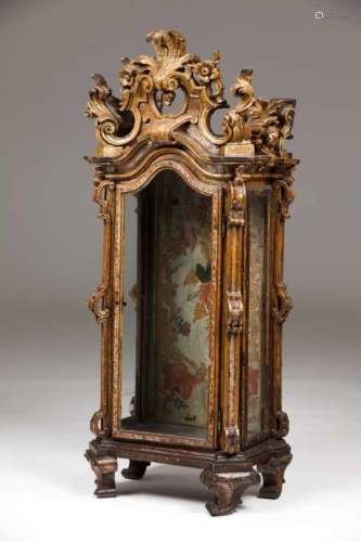 A D.João V oratoryCarved and gilt wood with shell motifs and flower and foliage decorationFloral
