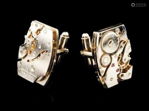A braceletBicoloured goldLinks set with 60 brilliant cut diamonds (ca.3.60ct9Lisbon hallmark,