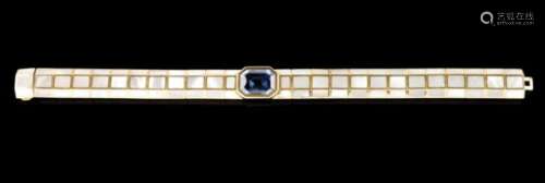 A braceletGoldArticulated chain coated in mother-of-pearl plaques and set with Ceylon sapphire (ca.