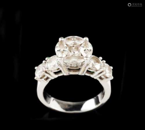 A ringGoldThe centre set with one diamond and 4 navette cut diamonds, total (ca.0.80ct). The ring