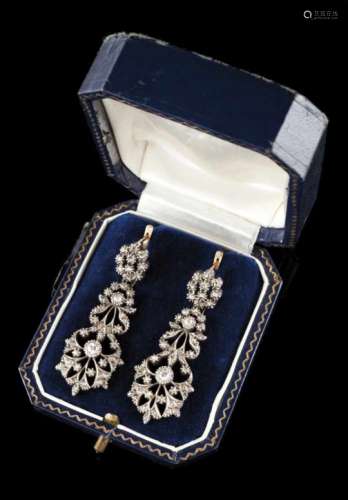 A pair of earrings19th/20th century silver and goldRomantic decoration set with antique brilliant