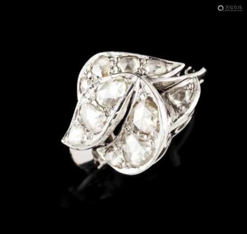 A ringGoldStylised leafs set with 11 crowned rose cut diamonds, total (ca.2.00ct)Europe, 1st half