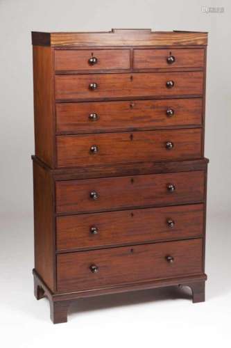 TallboyMahoganyWith six long drawers and two short drawersEngland, 19th century182x108x52 cm- - -