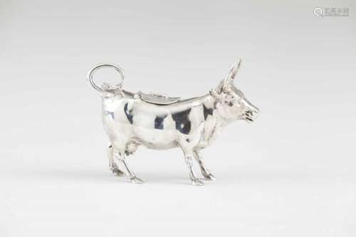 A creamerA German silver cow sculptureHanau marks, 19th centuryLenght: 11 cm97.2 g- - -15.00 %