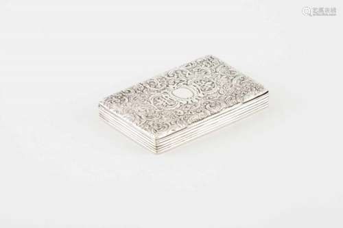 A David Ferreira card casePortuguese silverLid of profusely floral and foliage raised decoration