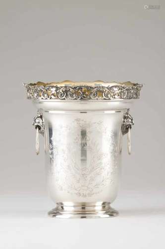 A large ice bucketPortuguese silverChiselled foliage decoration with central cartoucheScalloped