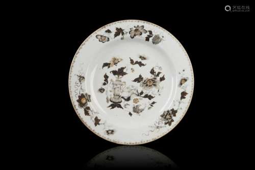 CHINESE EXPORT GRISAILLE PORCELAIN DISH