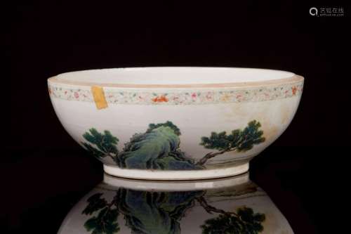 JU REN TANG FAMILLE ROSE PORCELAIN BOWL