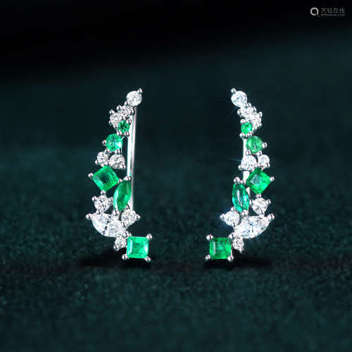 A Pair of Chinese Carved Emerald and Demond Ear Rings