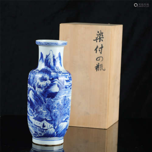 A Chinese Blue and White Porcelain Vase