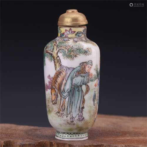 A Chinese Enamel Glazed Porcelain Snuff Bottle