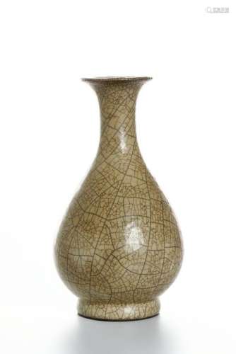 Fine Ko-Type Yuhuchuan Vase