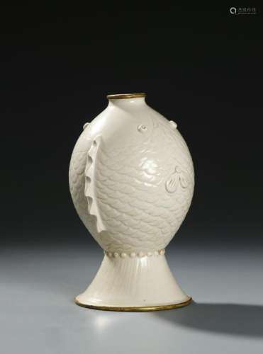Unusual White Glazed Ting-TypeÂ ÂFishÂ Vase