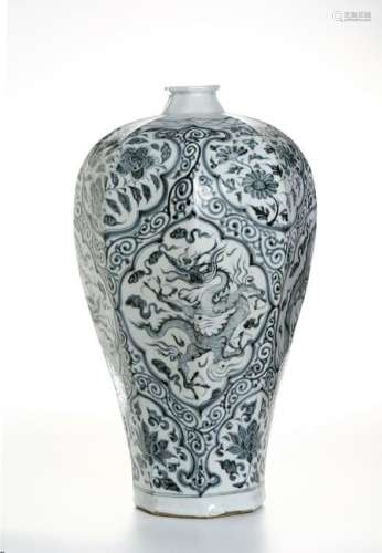 Large Chinese Blue and White Meiping Vase