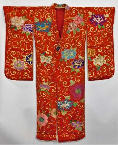 Japanese Edo Period Red and Gold Uchikake Kimono