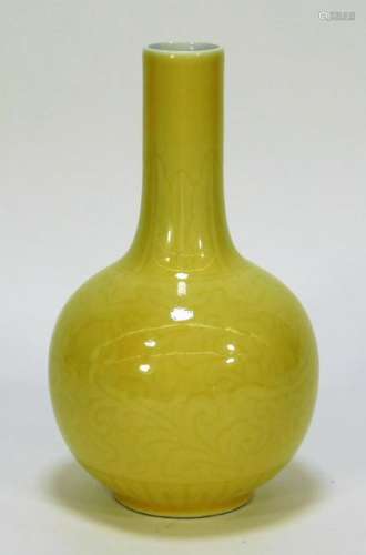 Chinese Qing Sgraffito Porcelain Bottle Vase