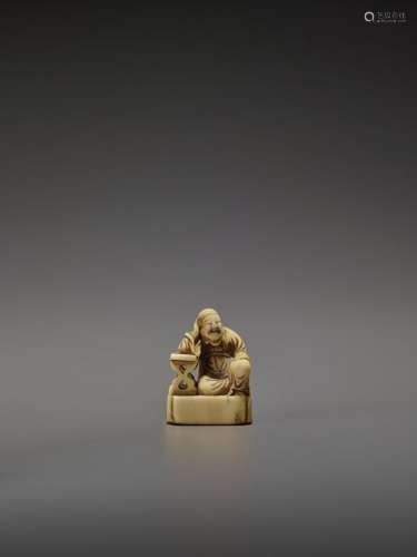 A RARE AND EARLY IVORY NETSUKE OF RIHAKU