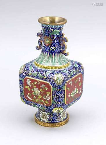 Cloisonné vase, Chin