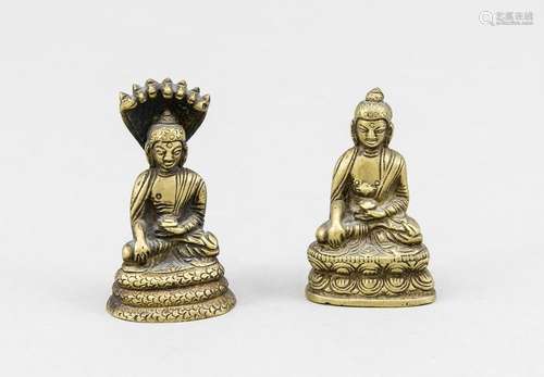 Pair of small Buddha