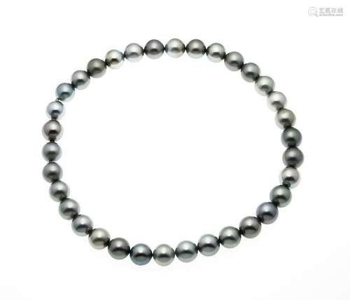 Tahitian pearl necklace w