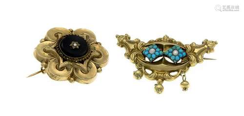 Gold Foam Brooches c. 184