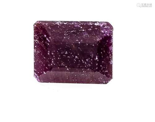 Ruby 7,58 ct, opaque, eme