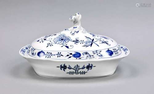 Oval Lidded Tureen,