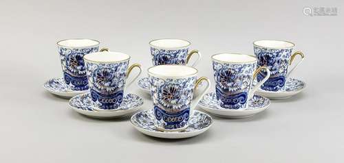 Six cups with saucer