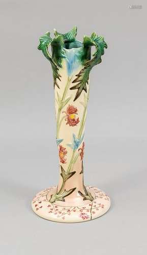 Ornamental vase, maj