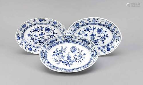 Three oval plates, M