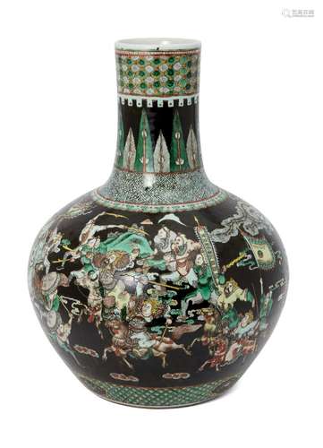 A large Chinese porcelain bottle vase, tianqiuping, early 20th century, painted in famille noire