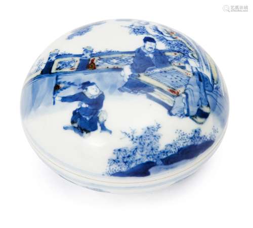 A Chinese porcelain seal paste box and cover, Republic period, painted in underglaze blue and