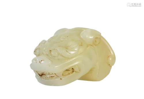 A Chinese pale green jade bixi head weight, late Qing dynasty, 4.5cm long 晚清 玉雕辟邪頭300