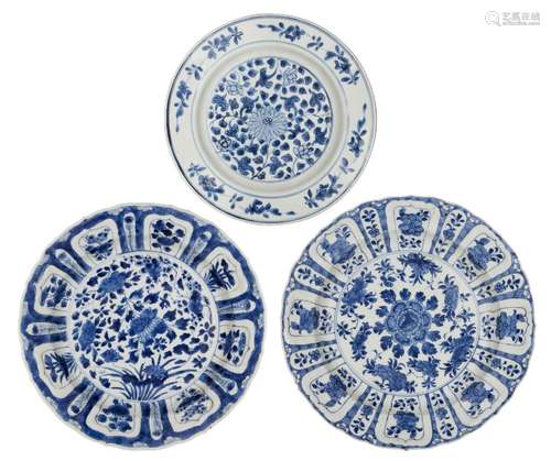 Three Chinese porcelain plates, Kangxi and 18th century, comprising two similar painted in