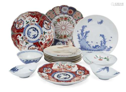 Fourteen pieces of Japanese porcelain, 20th century, including; Daishi Imari plate with typical