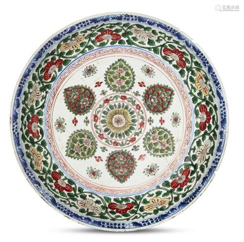 Two similar Chinese porcelain dishes for the Islamic market, early Kangxi period, painted in famille