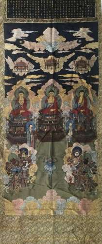 QING DYN. EMBROIDERED SILK THREE BUDDHAS THANGKA