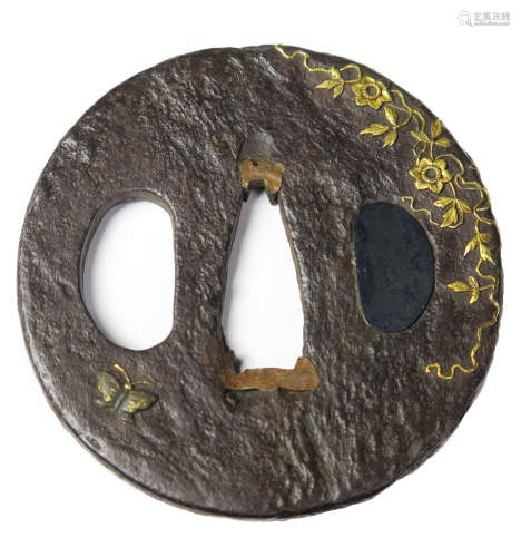 17/18TH C. JAPANESE IRON TSUBA WITH GOLD AND SILVER