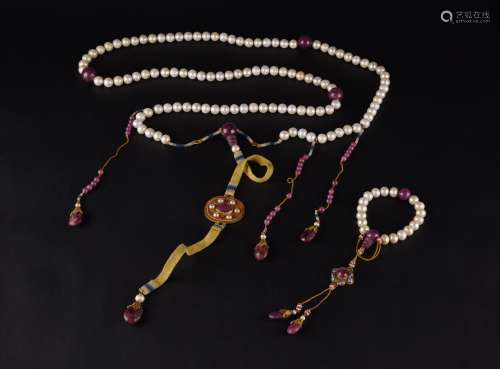 QING PEAR AND TOURMALINE COURT NECKLACE AND BRACELET