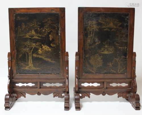 PAIR OF GILT LACQUERED WOOD TABLE SCREEN