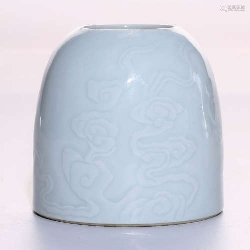 A Chinese White Glazed Porcelain Jar