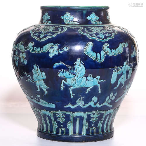 A Chinese Famille-Rose Porcelain Jar