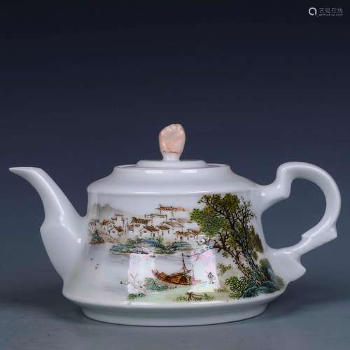 A Chinese Famille-Rose Porcelain Tea Pot