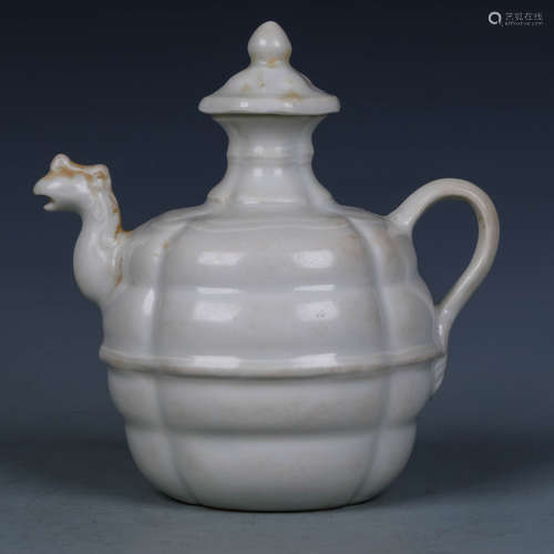 A Chinese White Glazed Porcelain Wine Pot