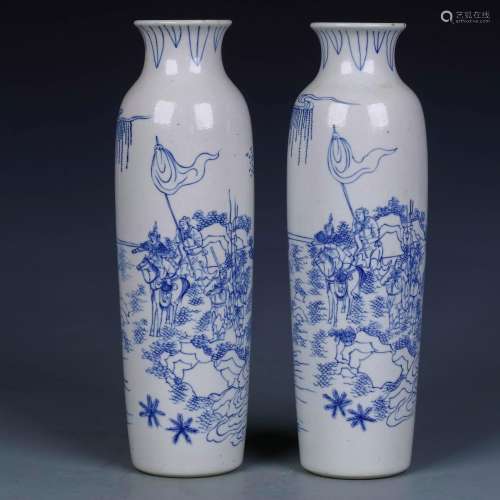 A Pair of Chinese Blue and White Porcelain Vases