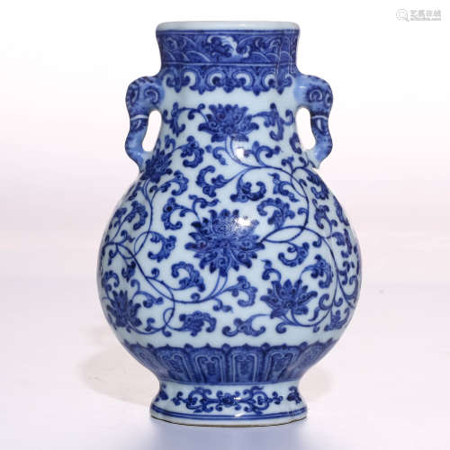 A Chinese Blue and White Porcelain Vase