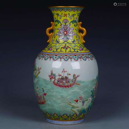 A Chinese Famille-Rose Porcelain Vase