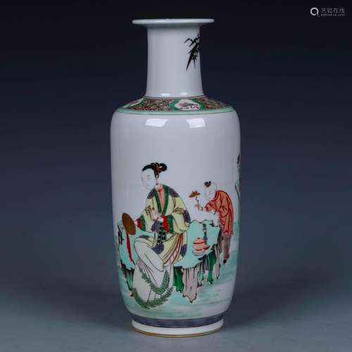 A Chinese Wu-Cai Glazed Porcelain Vase