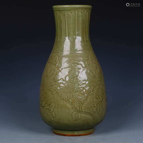 A Chinese Celadon Glazed Porcelain Vase