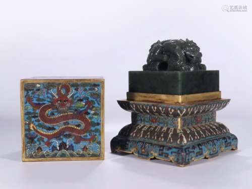 SPINACH JADE DOUBLE-DRAGON SEAL IN CLOISONNE BOX